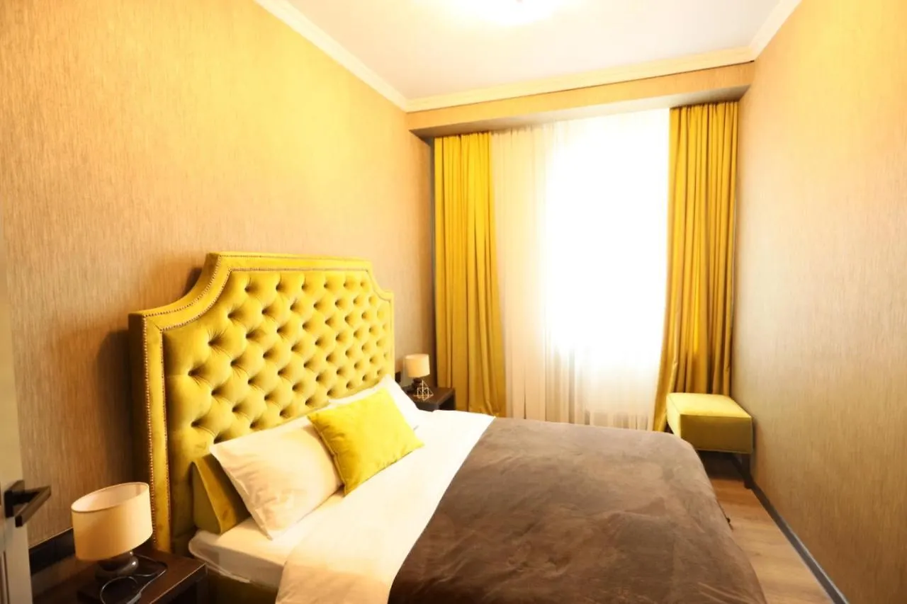 Apartments Lux In City Center Lviv