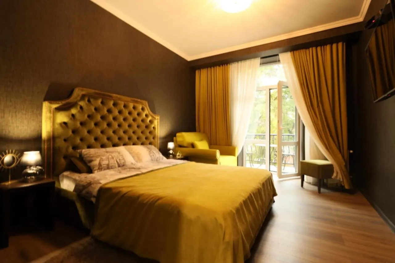 Apartments Lux In City Center Lviv